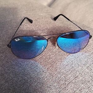 Ray Ban Aviator Sunglasses- Blue mirrored lenses